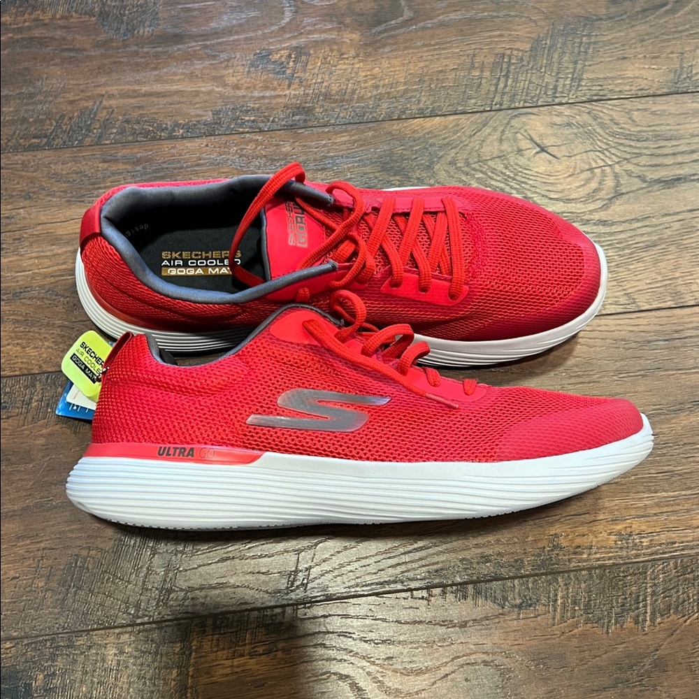 Skechers Men’s Go Run Air Cooled Goga Mat - red, white, gray